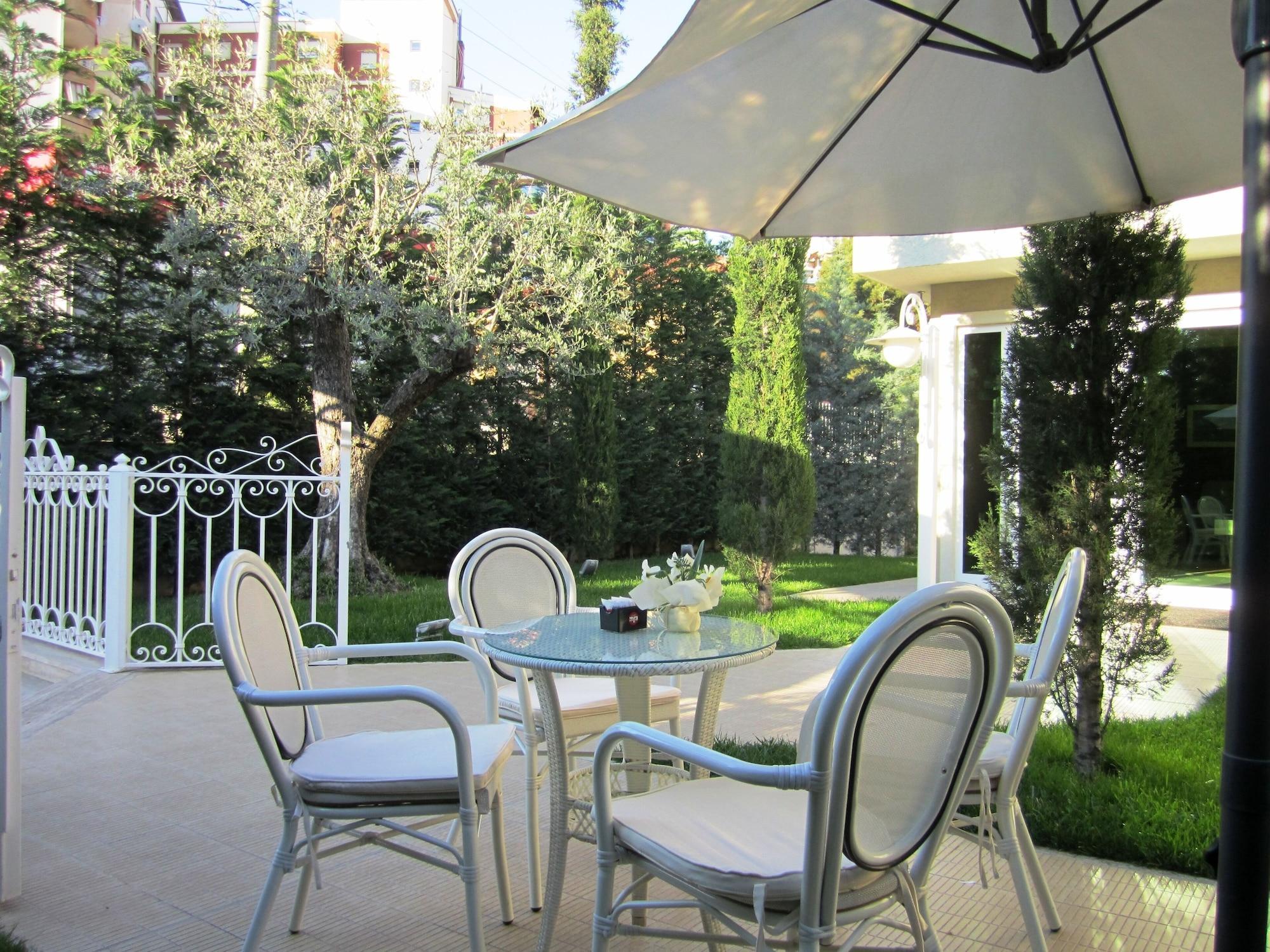 Hotel Sokrat Tirana Zewnętrze zdjęcie