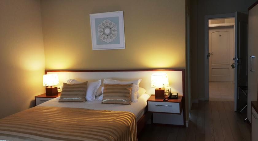 Hotel Sokrat Tirana Zewnętrze zdjęcie