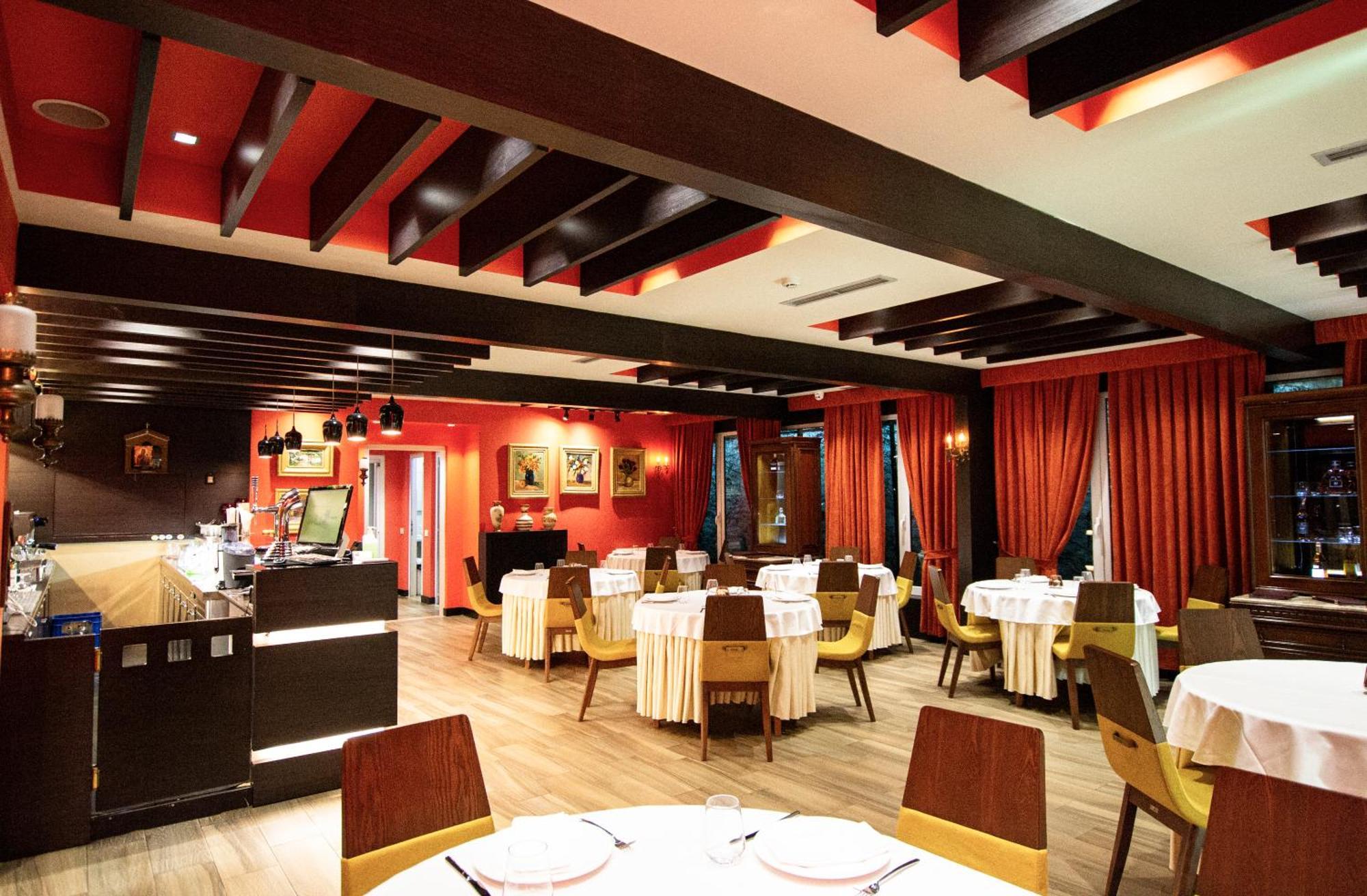 Hotel Sokrat Tirana Zewnętrze zdjęcie