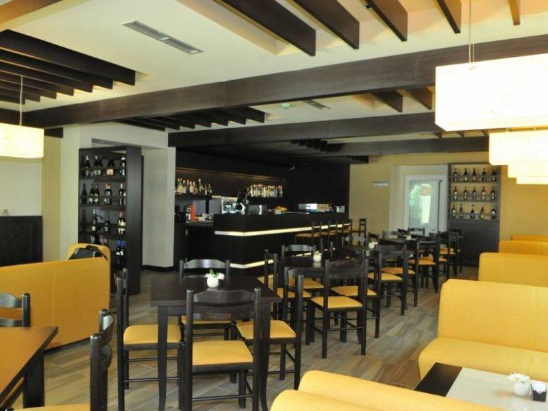 Hotel Sokrat Tirana Zewnętrze zdjęcie