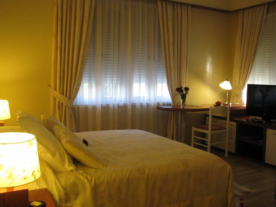 Hotel Sokrat Tirana Zewnętrze zdjęcie