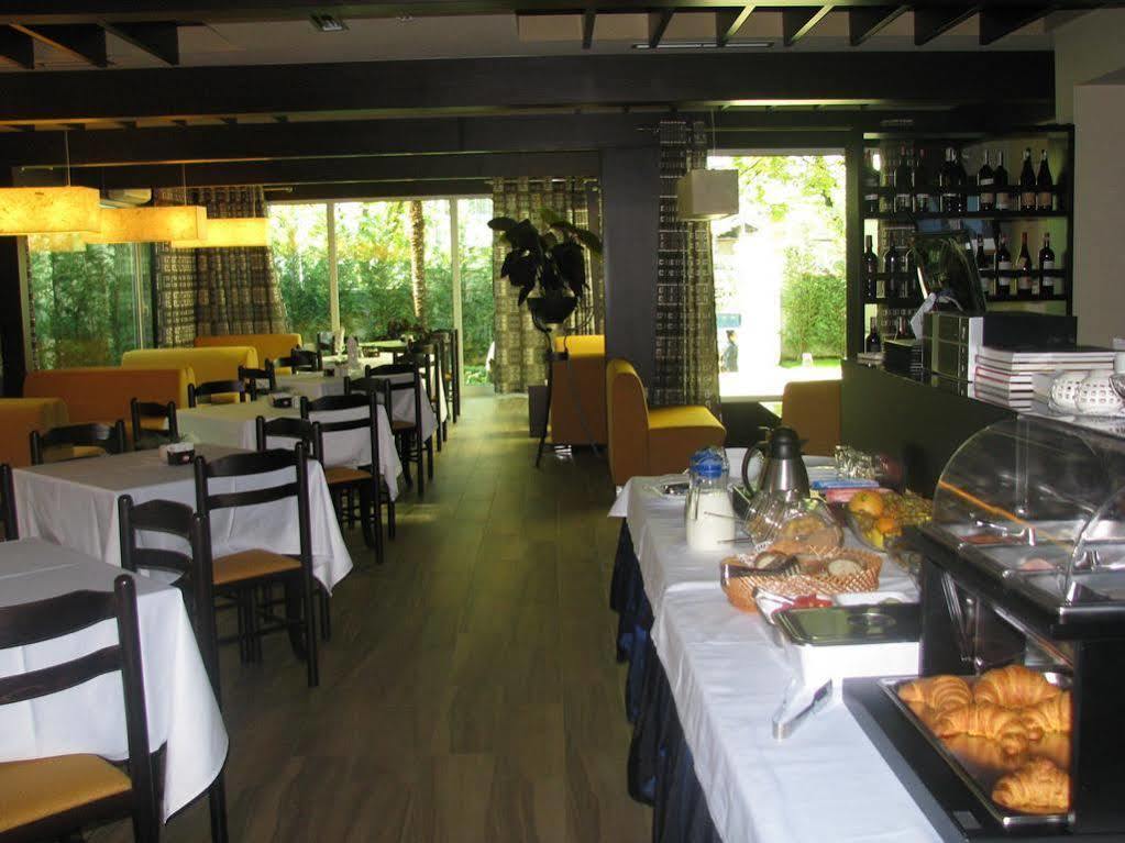 Hotel Sokrat Tirana Zewnętrze zdjęcie