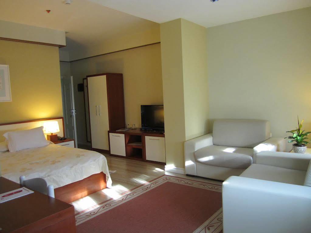 Hotel Sokrat Tirana Zewnętrze zdjęcie